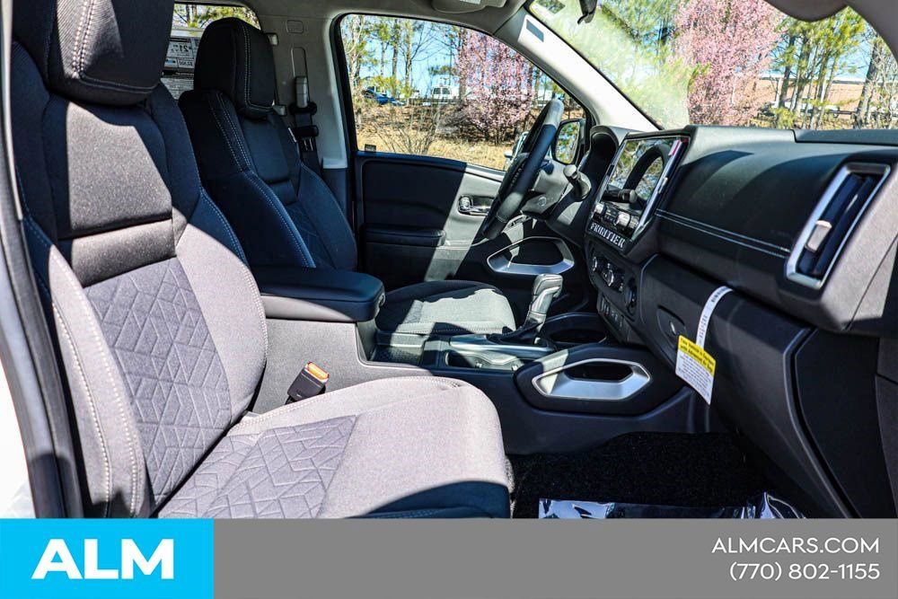Certified 2025 Nissan Frontier SV w/ SV Convenience Package RWD image 20