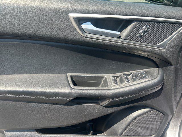 Used 2022 Ford Edge SEL AWD/4WD image 10