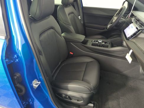 New 2026 Jeep Cherokee Overland image 38