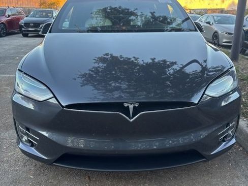Used 2017 Tesla Model X P100D image 2