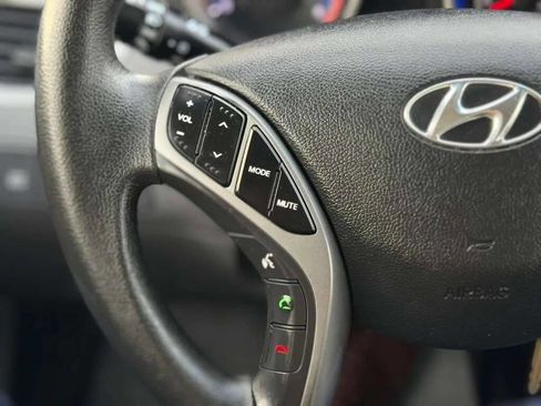 Used 2014 Hyundai Elantra SE w/ Option Group 02 image 11