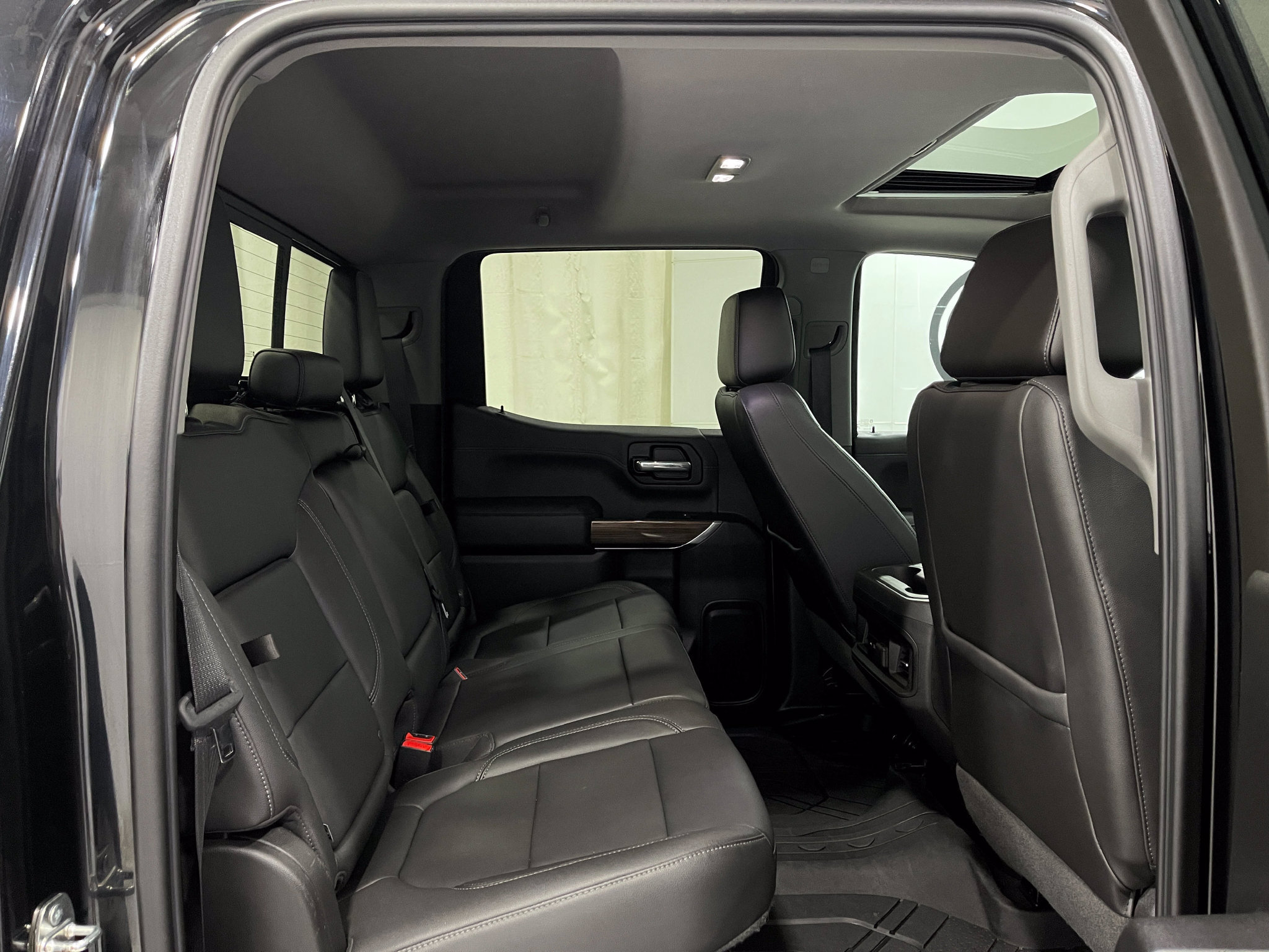 Used 2019 Chevrolet Silverado 1500 LT Trail Boss AWD/4WD image 30