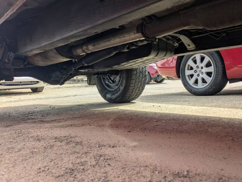 Used 2002 Toyota Tacoma w/ SR5 Package image 14