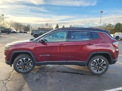 Used 2022 Jeep Compass Limited w/ Sun and Sound Group image 18