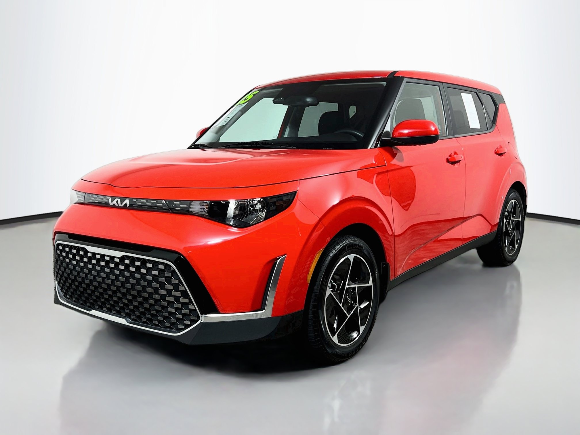 Used 2025 Kia Soul EX FWD image 10