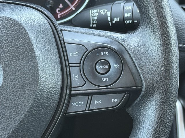 Used 2025 Toyota RAV4 XLE w/ Convenience Package FWD image 14