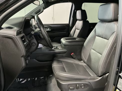 Used 2023 Chevrolet Suburban RST w/ Luxury Package AWD/4WD image 14