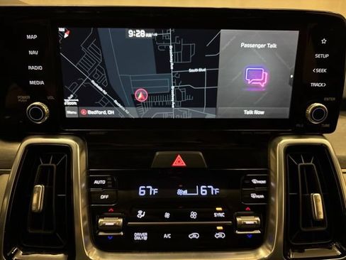 Used 2022 Kia Sorento SX Prestige w/ Panoramic Sunroof Package AWD/4WD image 17