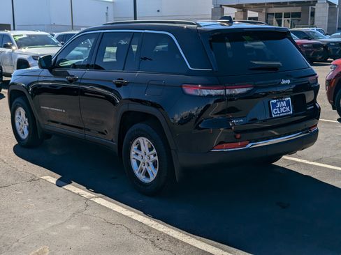 New 2025 Jeep Grand Cherokee Laredo image 4