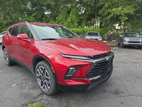 Used 2025 Chevrolet Blazer RS FWD image 8
