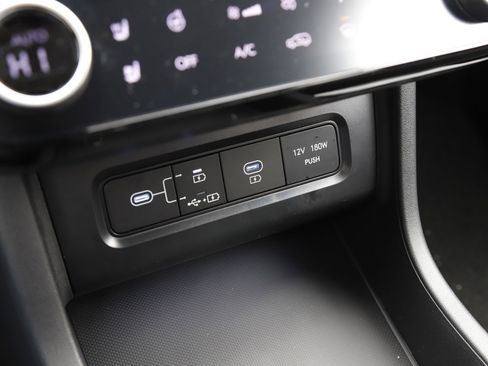 New 2026 Hyundai Tucson Limited image 32