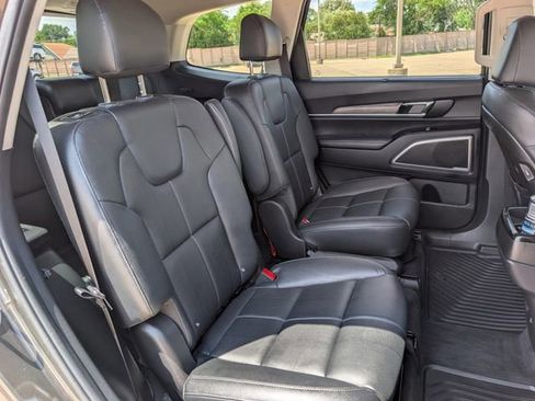 Used 2022 Kia Telluride EX w/ EX Premium Package AWD/4WD image 30