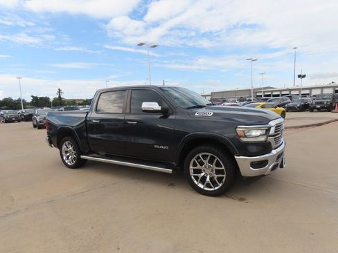 Used 2020 RAM 1500 Laramie AWD/4WD image 7