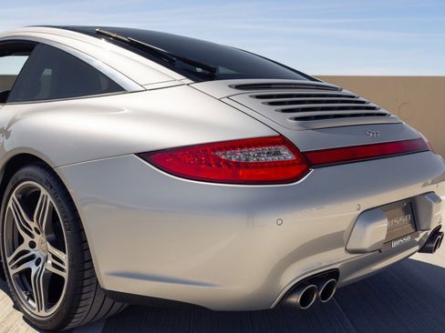 Used 2010 Porsche 911 Targa 4S image 28