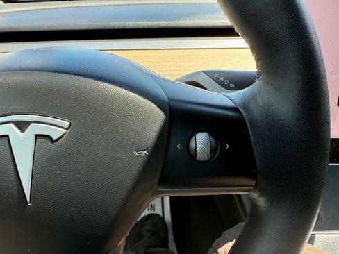 Used 2022 Tesla Model 3 Rear-Wheel Drive image 15