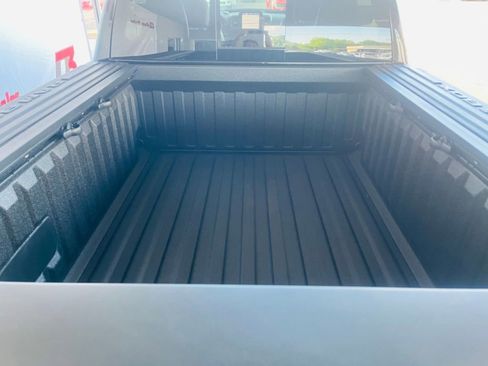 New 2025 RAM 1500 Limited AWD/4WD image 14