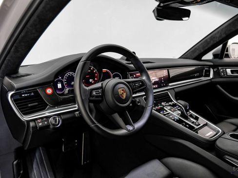 Used 2023 Porsche Panamera GTS AWD/4WD image 3