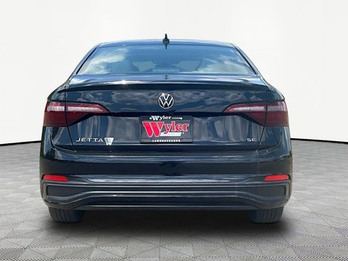 Used 2024 Volkswagen Jetta SE FWD image 12