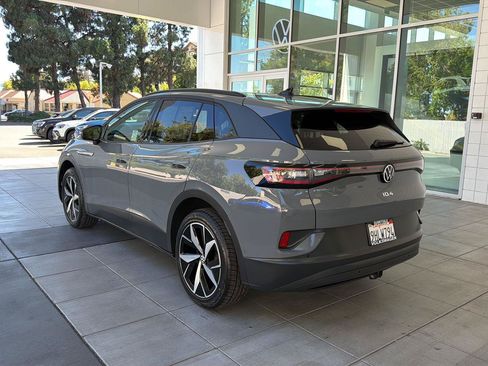 Certified 2023 Volkswagen ID.4 Pro S AWD/4WD image 3