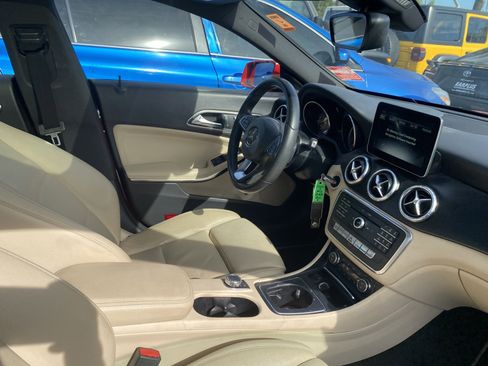 Used 2018 Mercedes-Benz CLA 250 4MATIC image 16