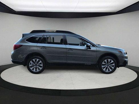 Used 2017 Subaru Outback 3.6R Limited image 9