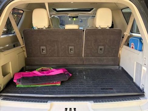 Used 2018 Lincoln Navigator L Reserve w/ Technology Package AWD/4WD image 12