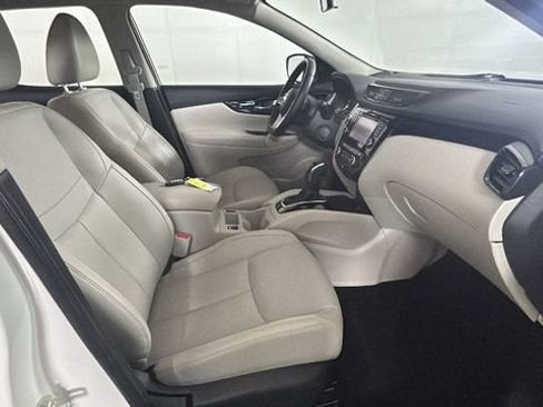 Used 2022 Nissan Rogue Sport SL AWD/4WD image 29