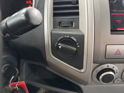 Used 2010 Toyota Tacoma 4x4 Double Cab image 36