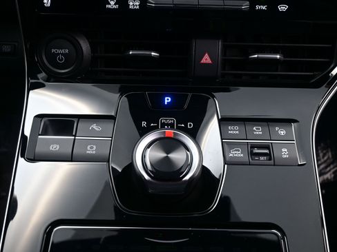 Used 2024 Toyota bZ4X Limited image 22