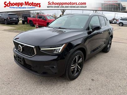 Used 2023 Volvo XC40 B5 Plus