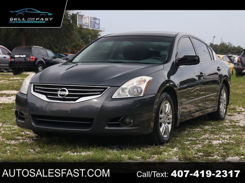Used 2011 Nissan Altima 2.5 S w/ Special Edition Pkg FWD image 1