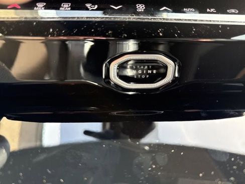 New 2026 Jeep Grand Cherokee L Limited AWD/4WD image 16