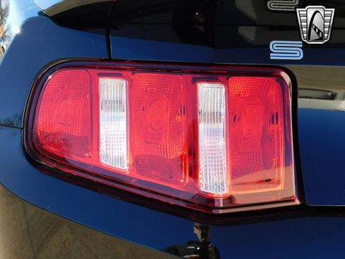 Used 2012 Ford Mustang Shelby GT500 w/ SVT Performance Pkg image 11