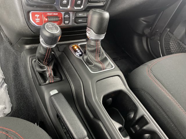 Used 2022 Jeep Wrangler Rubicon w/ Cold Weather Group AWD/4WD image 29