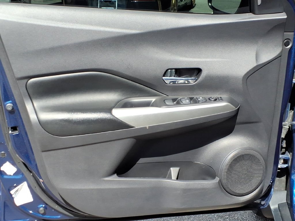 Used 2020 Nissan Kicks SR w/ SR Premium Package FWD image 22