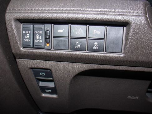 Certified 2018 Honda Odyssey Touring image 27