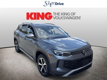 New 2025 Volkswagen Tiguan SE