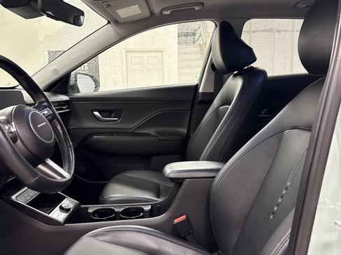Used 2024 Hyundai Kona Limited image 4
