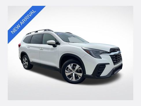Certified 2025 Subaru Ascent Premium w/ Popular Package #1 AWD/4WD image 1