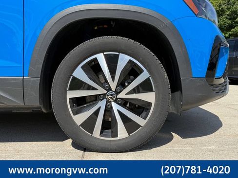 Used 2023 Volkswagen Taos SE w/ Panoramic Sunroof Package AWD/4WD image 8