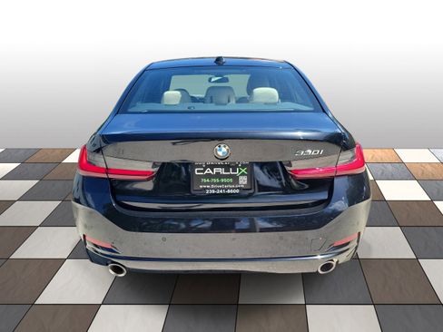 Used 2025 BMW 330i Sedan w/ Convenience Package image 5