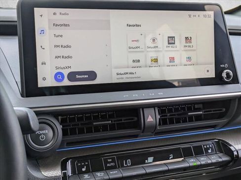 Used 2023 Toyota Prius XLE image 14