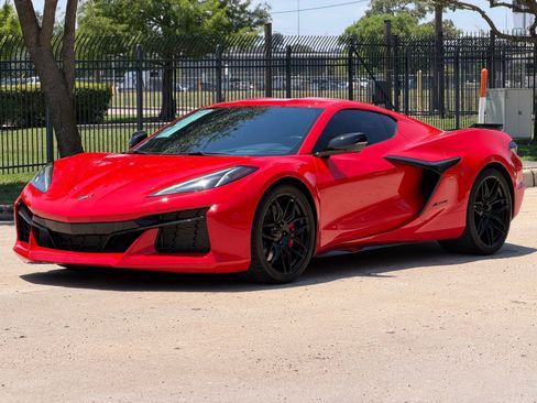 Used 2023 Chevrolet Corvette Z06 w/ Battery Protection Package RWD image 8