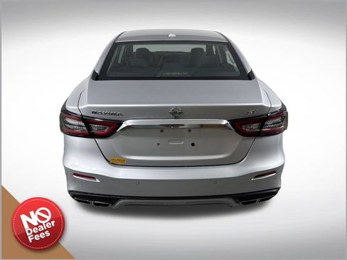 Used 2020 Nissan Maxima 3.5 SV w/ Floor Mat Group FWD image 5