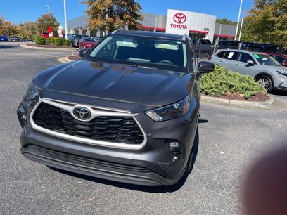 Used 2023 Toyota Highlander XLE