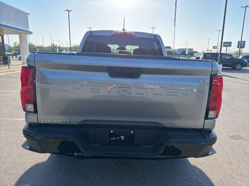 Used 2024 Chevrolet Colorado W/T RWD image 5