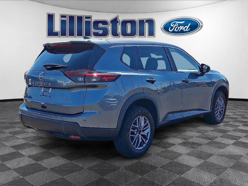 Used 2024 Nissan Rogue S AWD/4WD image 4