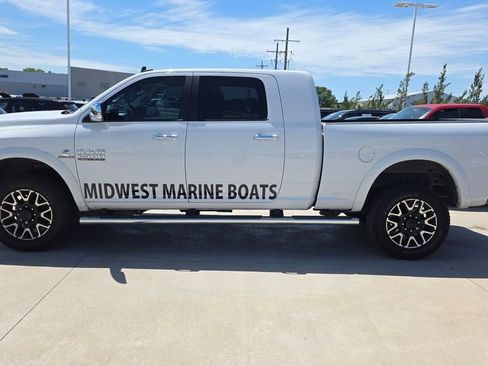 Used 2018 RAM 2500 Laramie AWD/4WD image 2