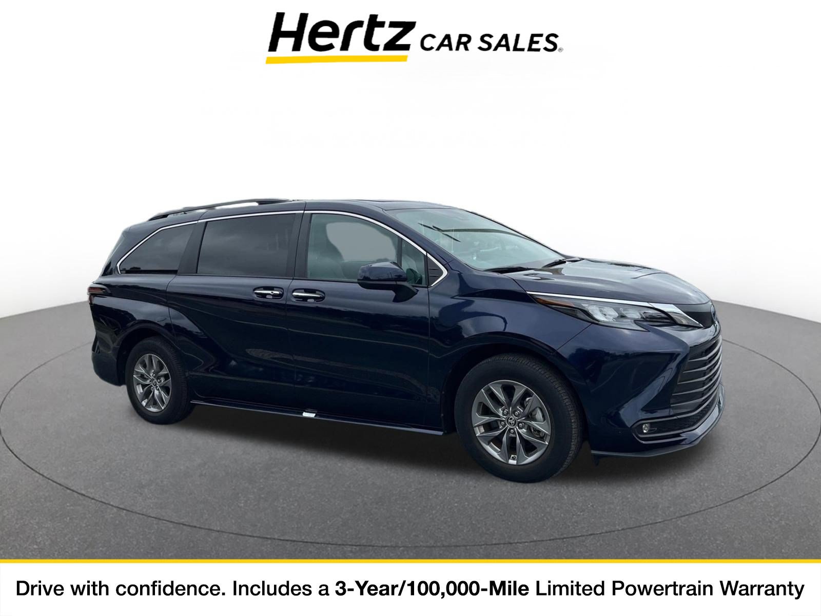 Used 2025 Toyota Sienna XLE FWD image 1