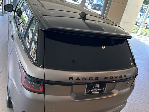 Used 2022 Land Rover Range Rover Sport SVR image 7